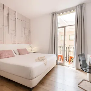 Guest house Chic & Basic Tallers