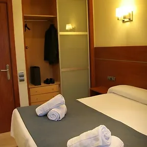 Aparthotel Arago565